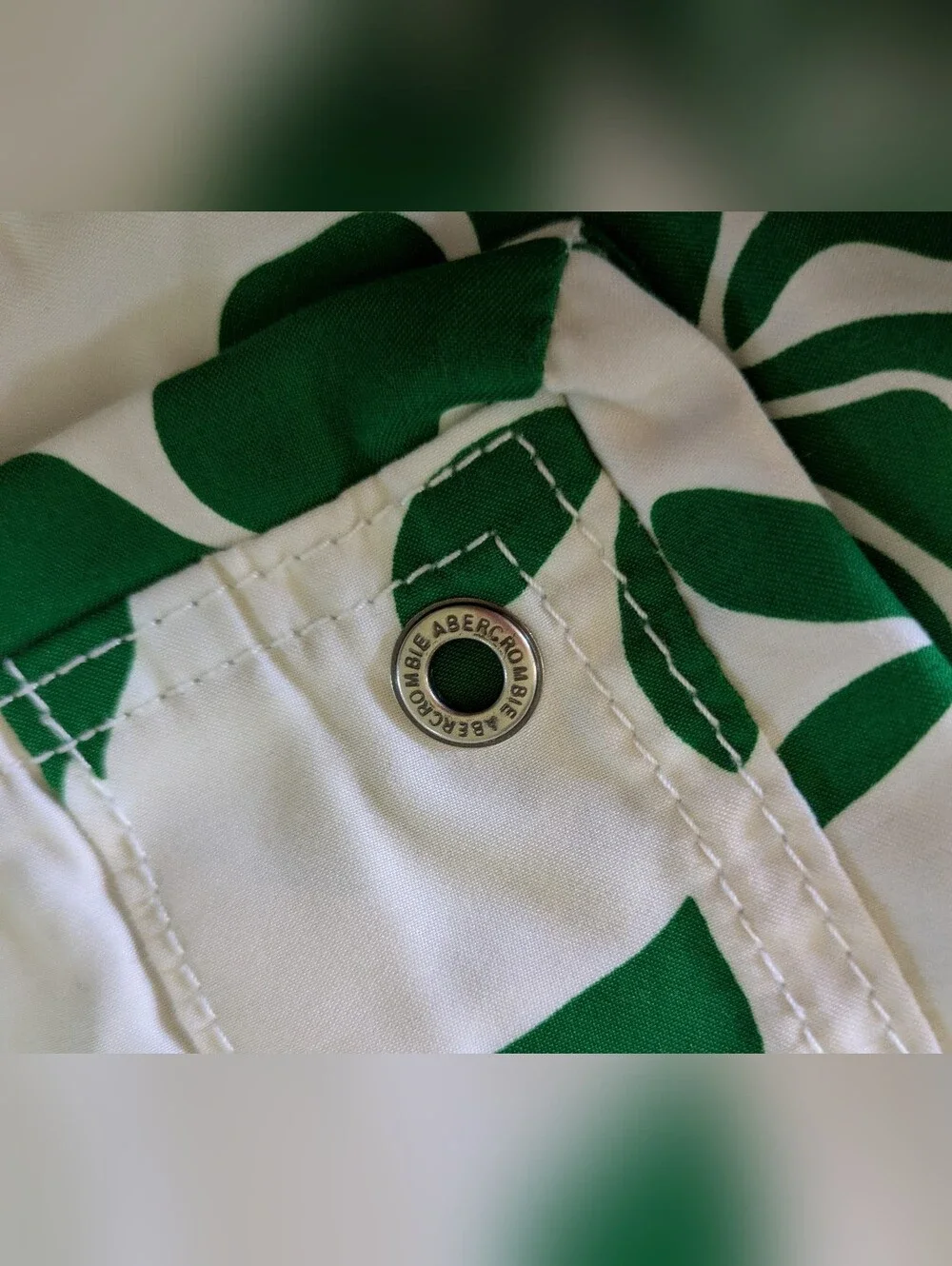 Abercrombie & Fitch Green & White Hawaiian Floral Cargo Surf Swim Board Shorts